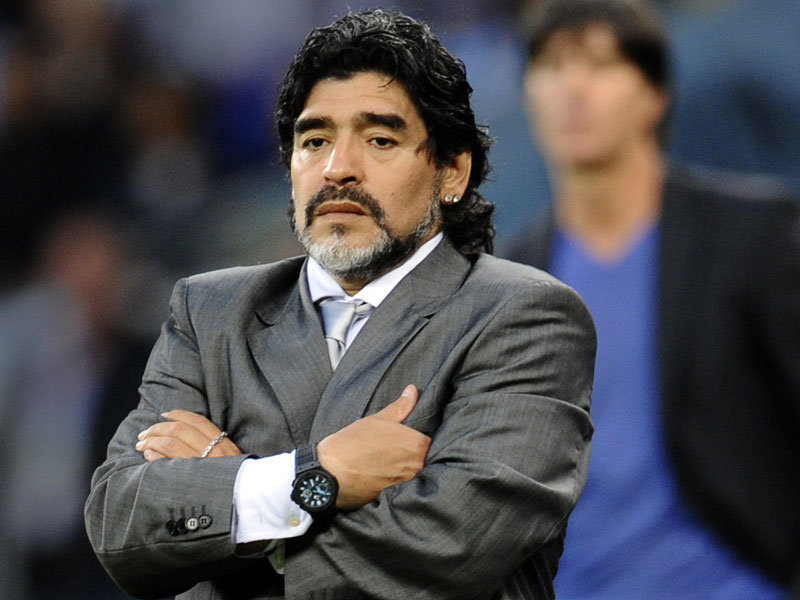 "Mafia incredibile": Maradona contro la FIFA per la squalifica di Suarez